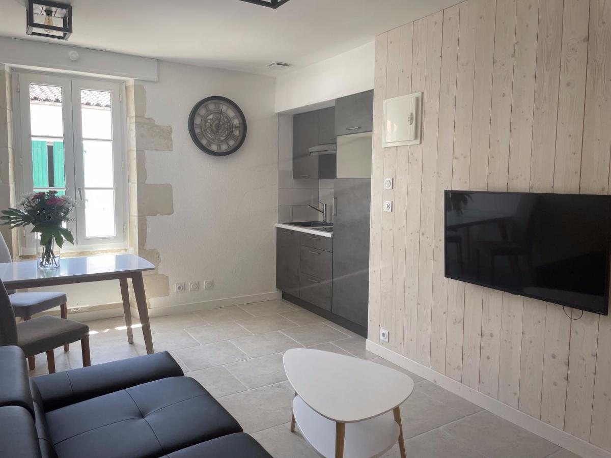 Tribord Apartment La Flotte Exterior photo